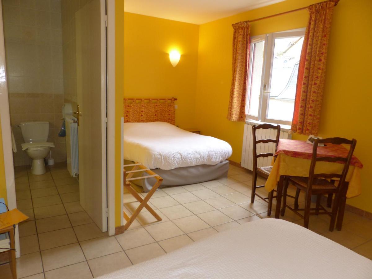 Hotel Logis Auberge De L'Isard Saint-Lary  Exterior photo